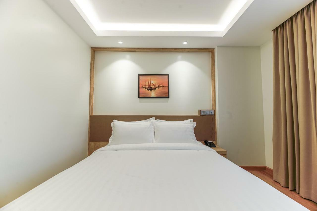 The Gandamar Hotel , Rangun Kültér fotó